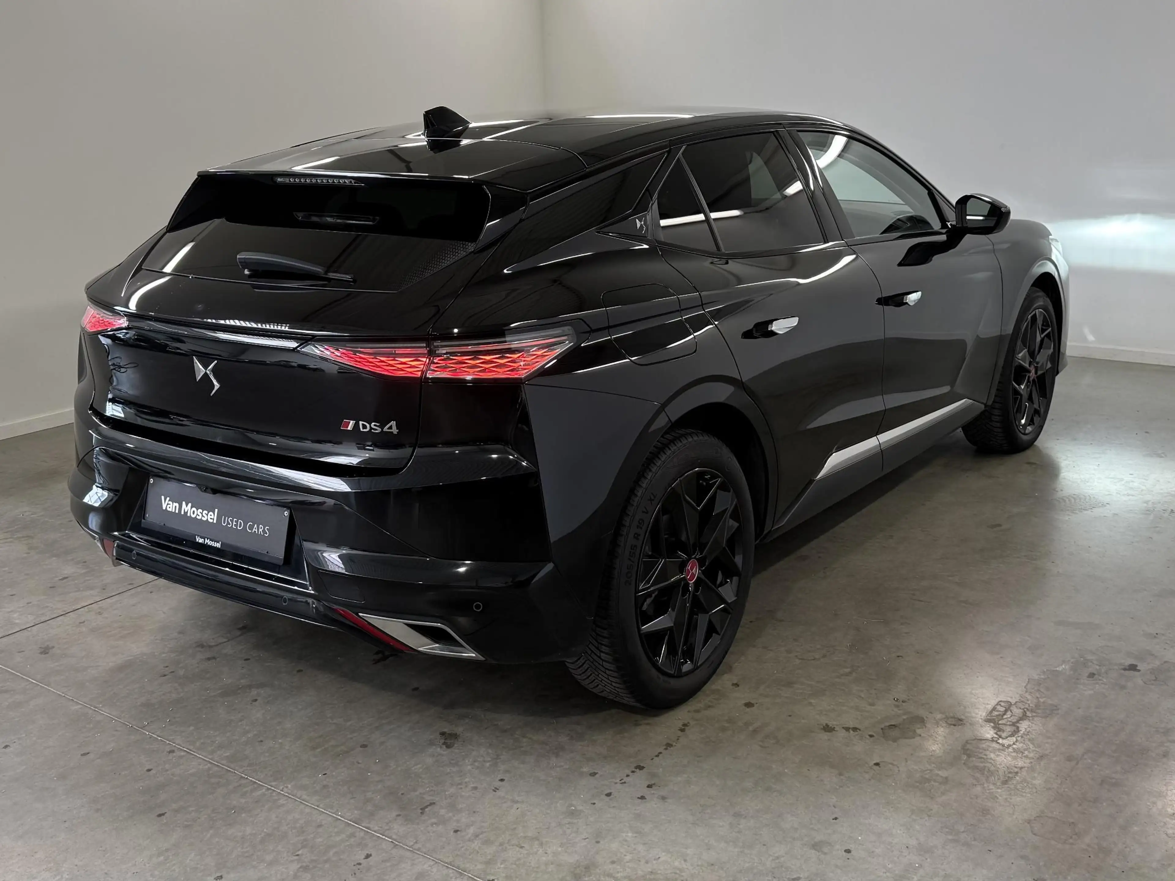 DS Automobiles DS 4 PureTech 130 Automatic Performance Line+ — photo 9