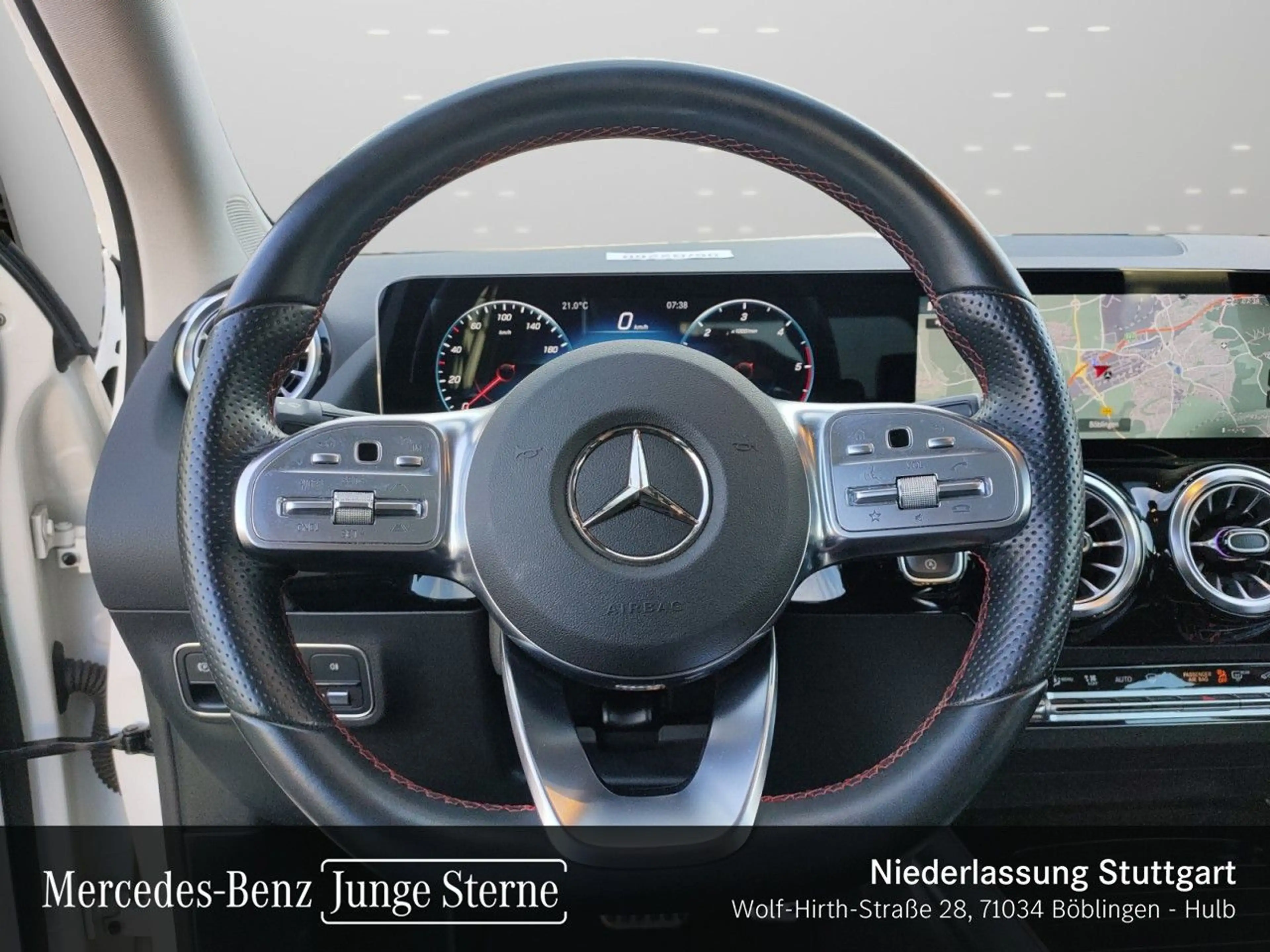 Mercedes-Benz GLA 220 d 4M AMG+PANO+AHK+MULTIBEAM+KAMERA+KEYLESS — photo 13