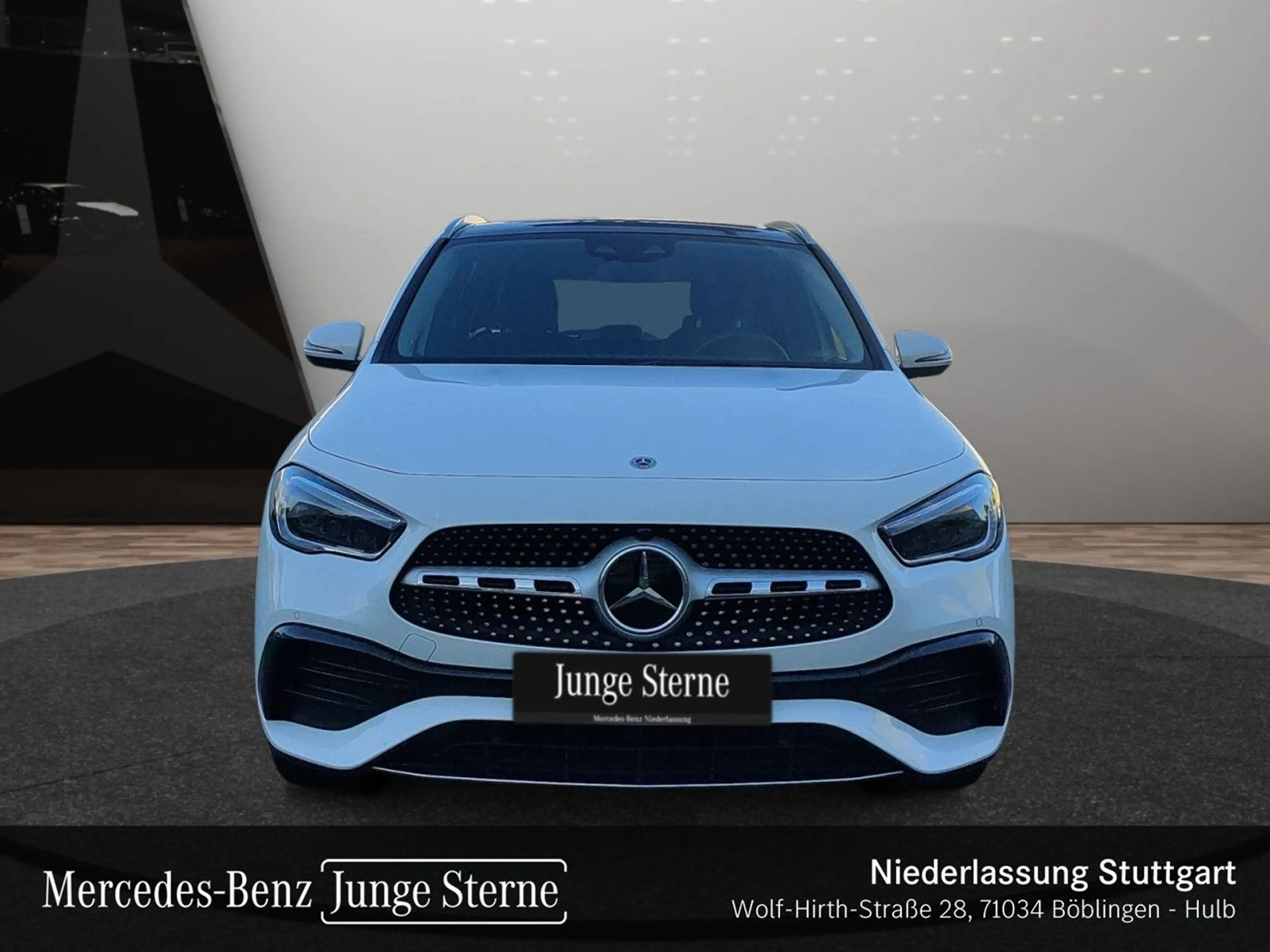 Mercedes-Benz GLA 220 d 4M AMG+PANO+AHK+MULTIBEAM+KAMERA+KEYLESS — photo 3