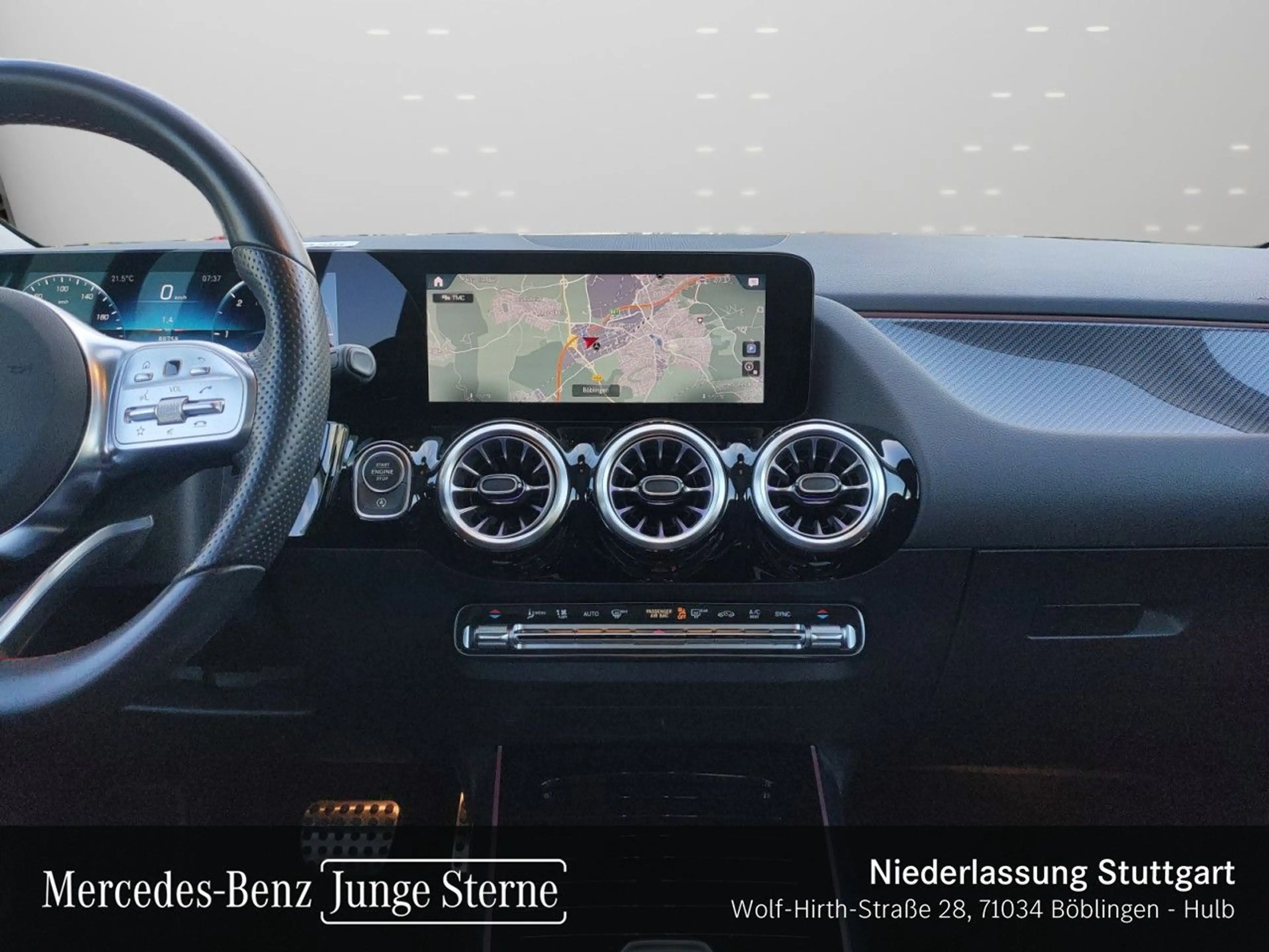 Mercedes-Benz GLA 220 d 4M AMG+PANO+AHK+MULTIBEAM+KAMERA+KEYLESS — photo 14