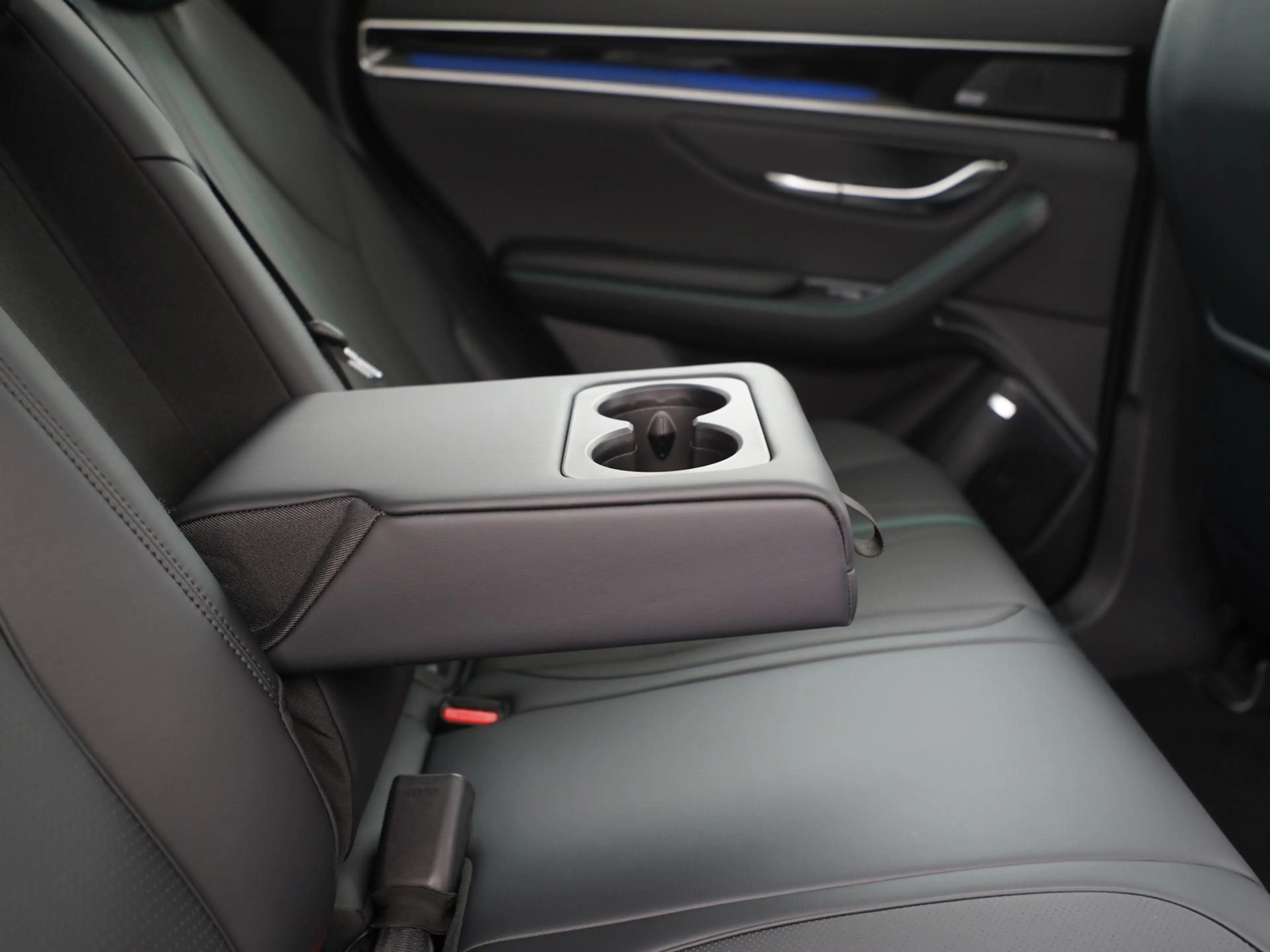 BYD Seal U 1.5 DM-i FWD Boost | Panoramadak | 360 Camera | He — photo 40