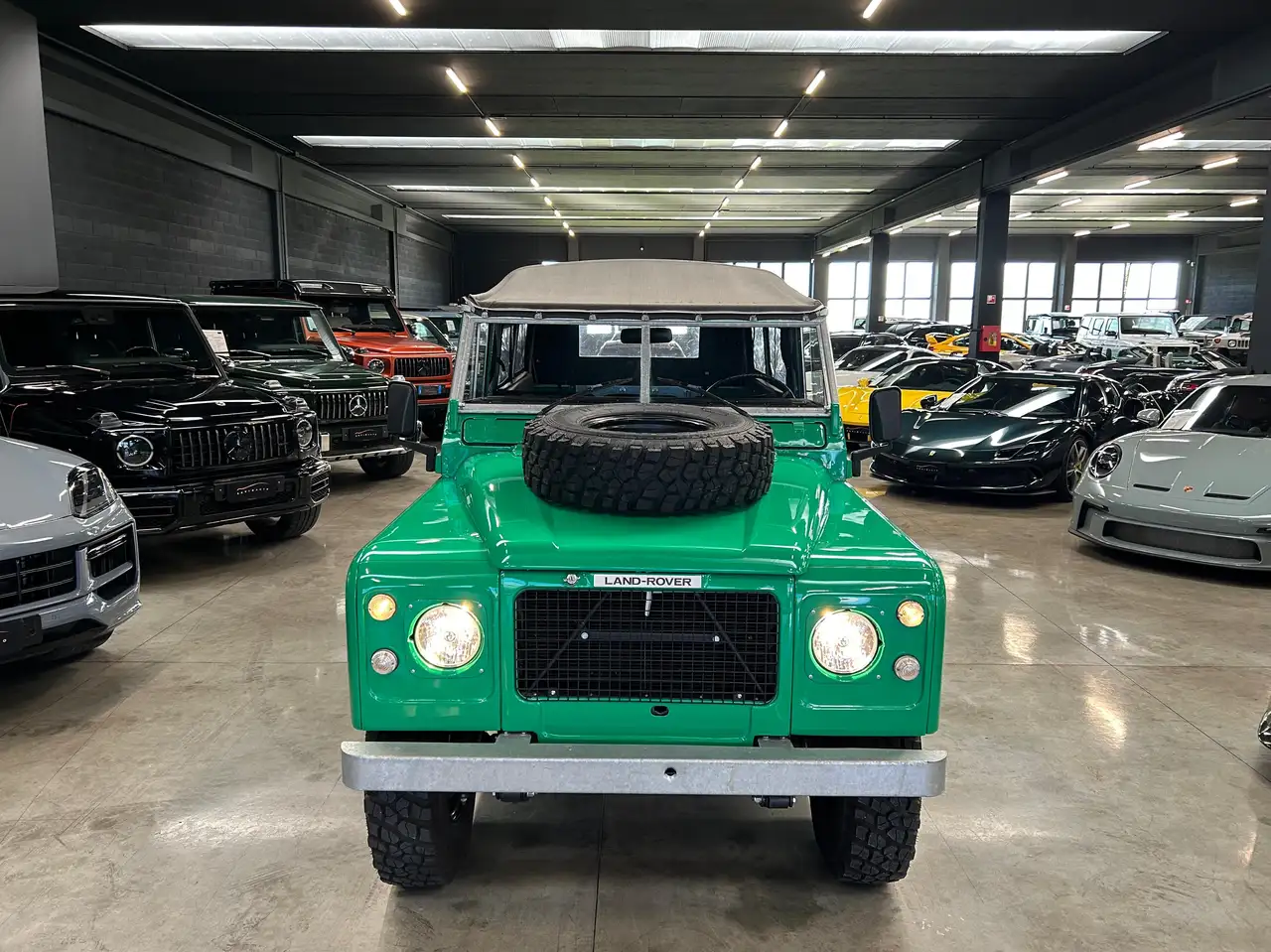 Land Rover Defender 109 - S.W. - V8 SERIE III - ASI - COMPLETAMENTE RESTAURATO, foto 4