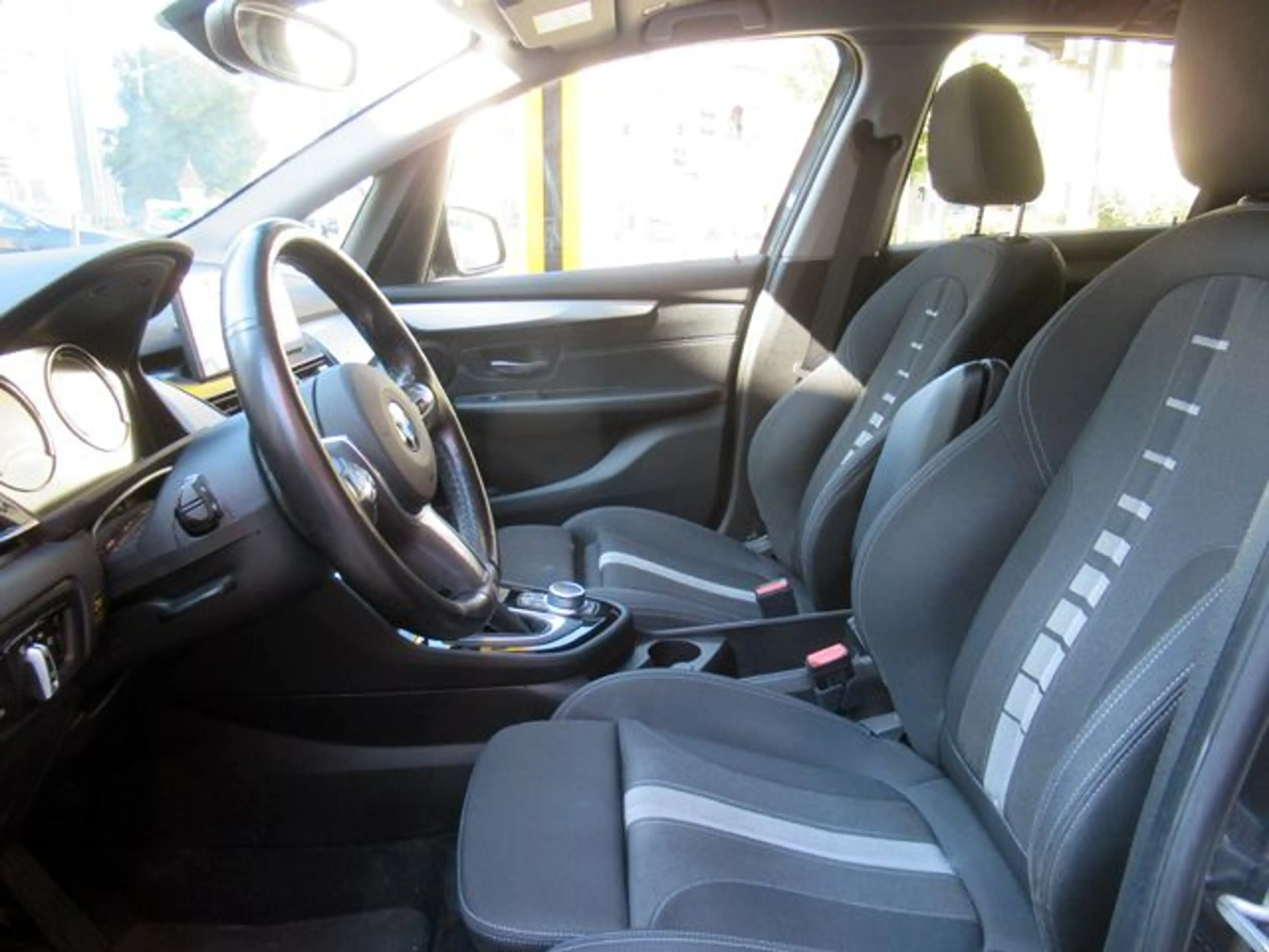 BMW 225 225xe iPerformance Active Tourer Navi/SHZ/RFK — photo 4