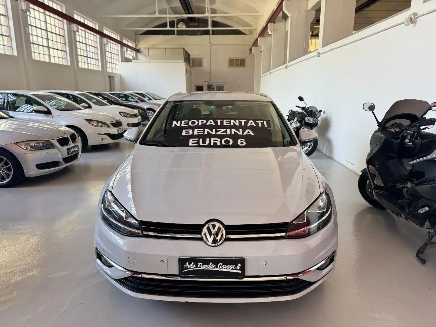 Volkswagen Golf 1.0 TSI 110CV 5p. Business BMT Bianco - 2