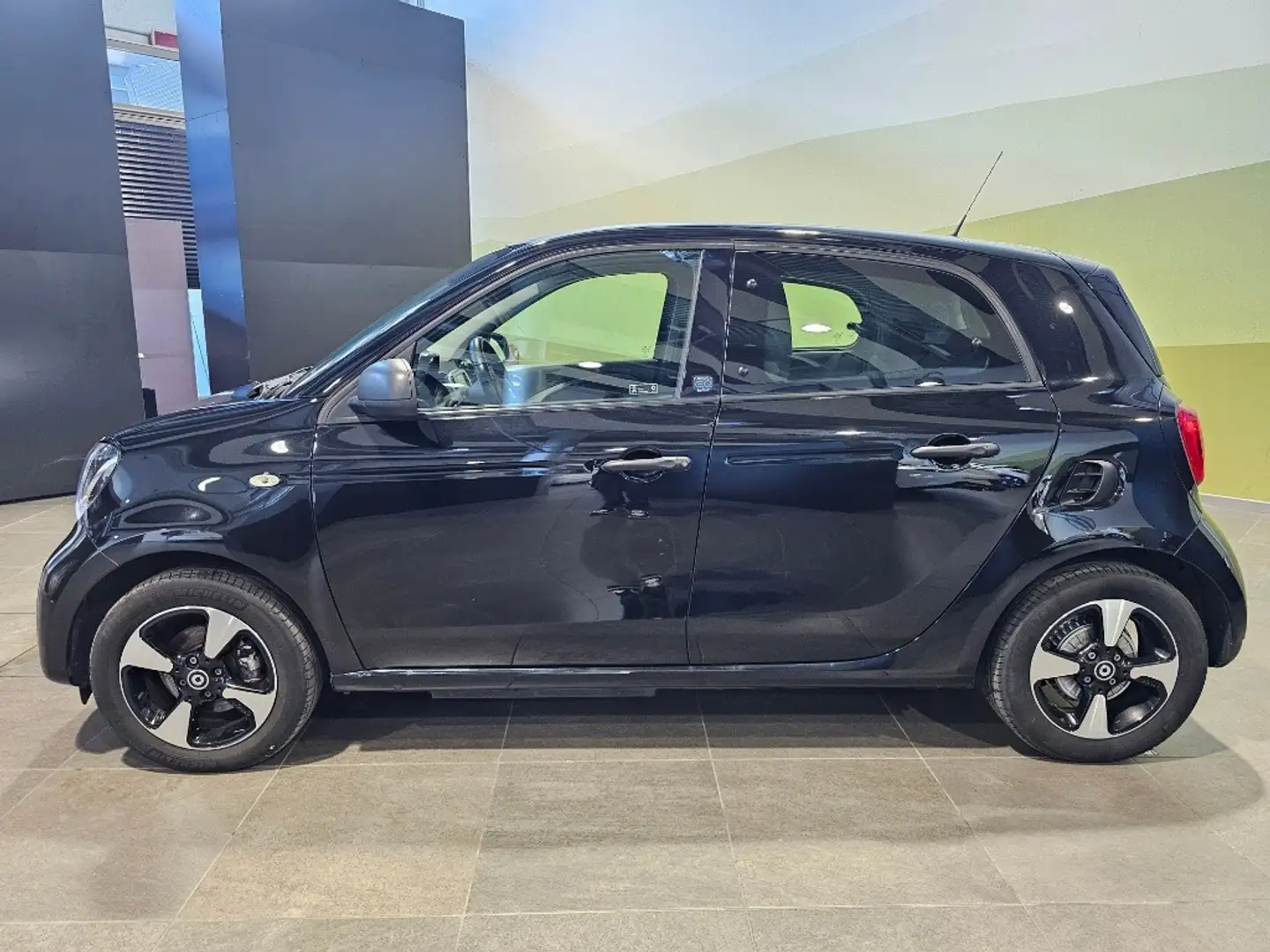 smart forFour 22kW EQ Passion Czarny - 2