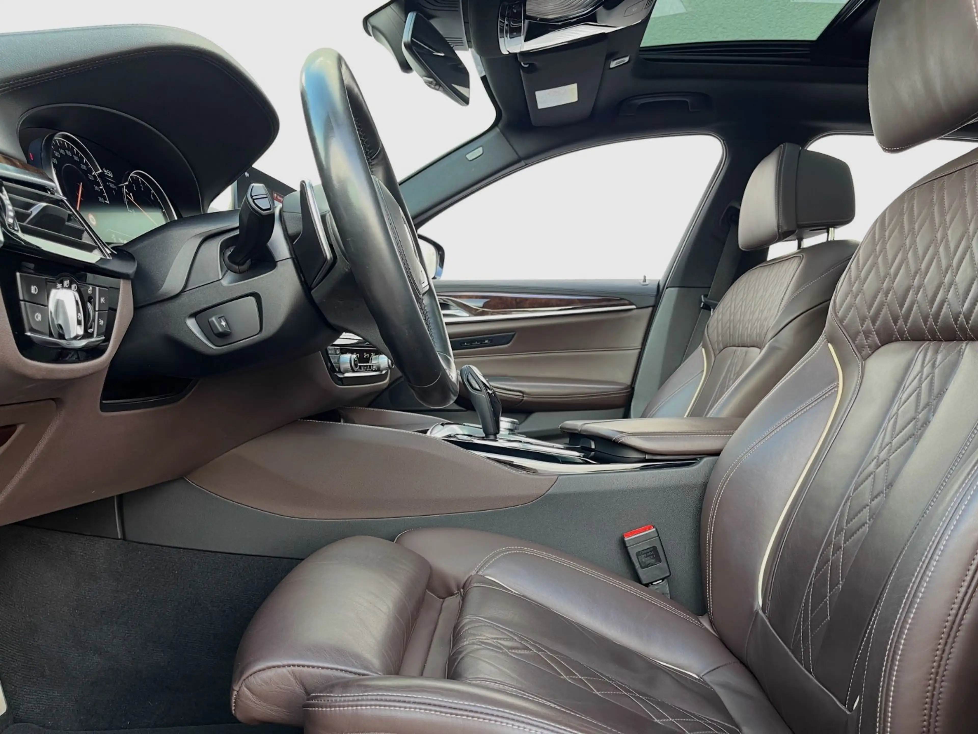 BMW 540 i xDrive Touring M-Paket HUD MID PANO AHK 20" — photo 15