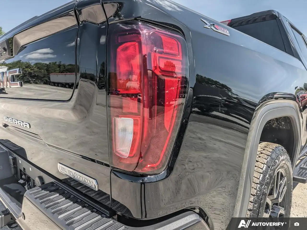 GMC Sierra 1500 снимка GMC Sierra 1500
