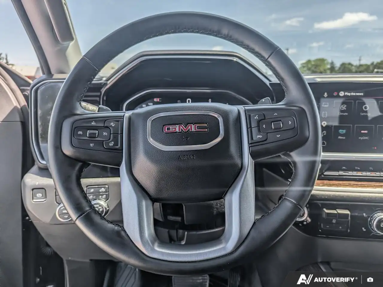 GMC Sierra 1500 снимка GMC Sierra 1500