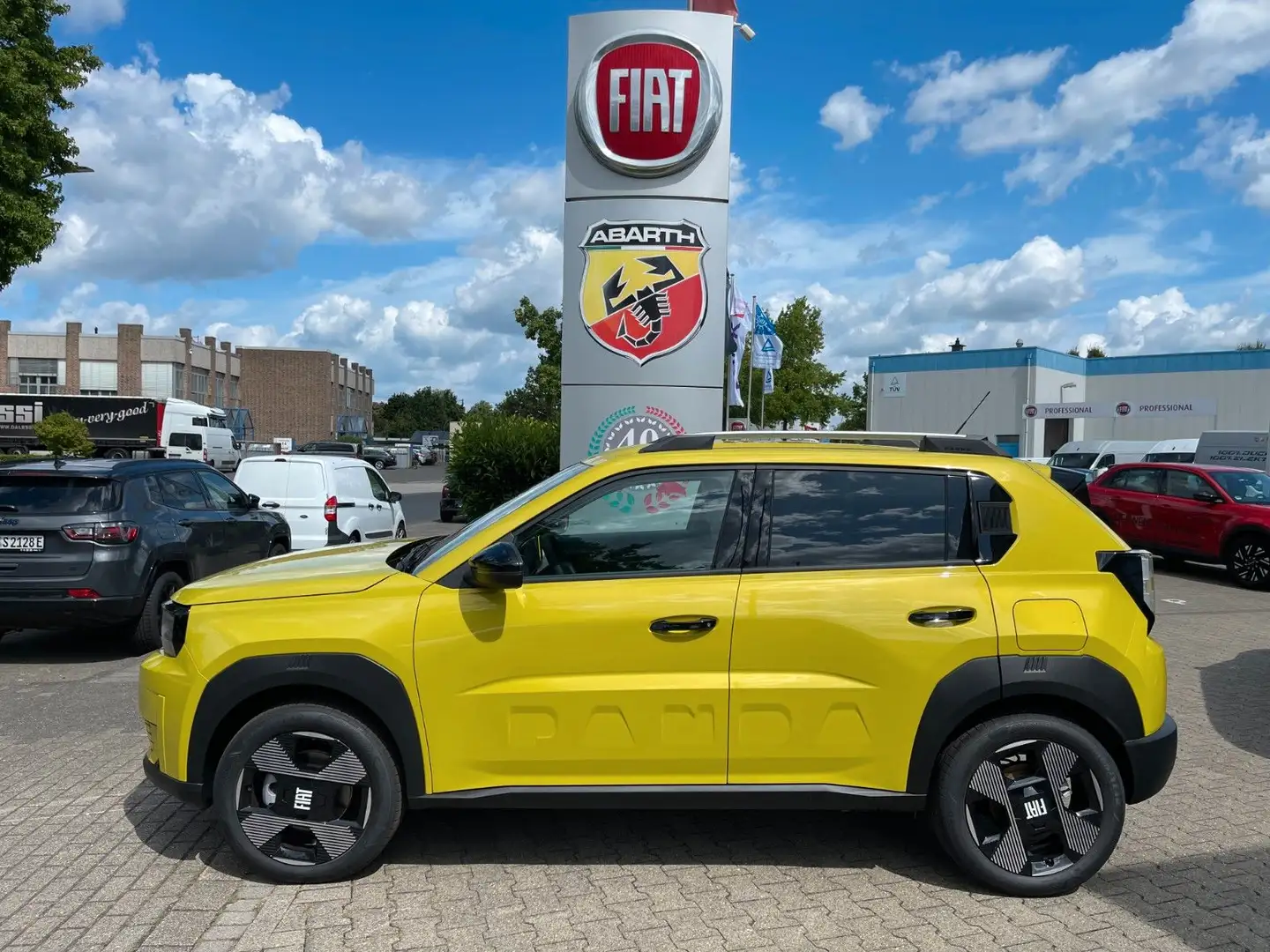 Fiat Grande Panda GrandePanda Hybrid 1.2 eDCT LaPrima Winter Paket Жовтий - 1