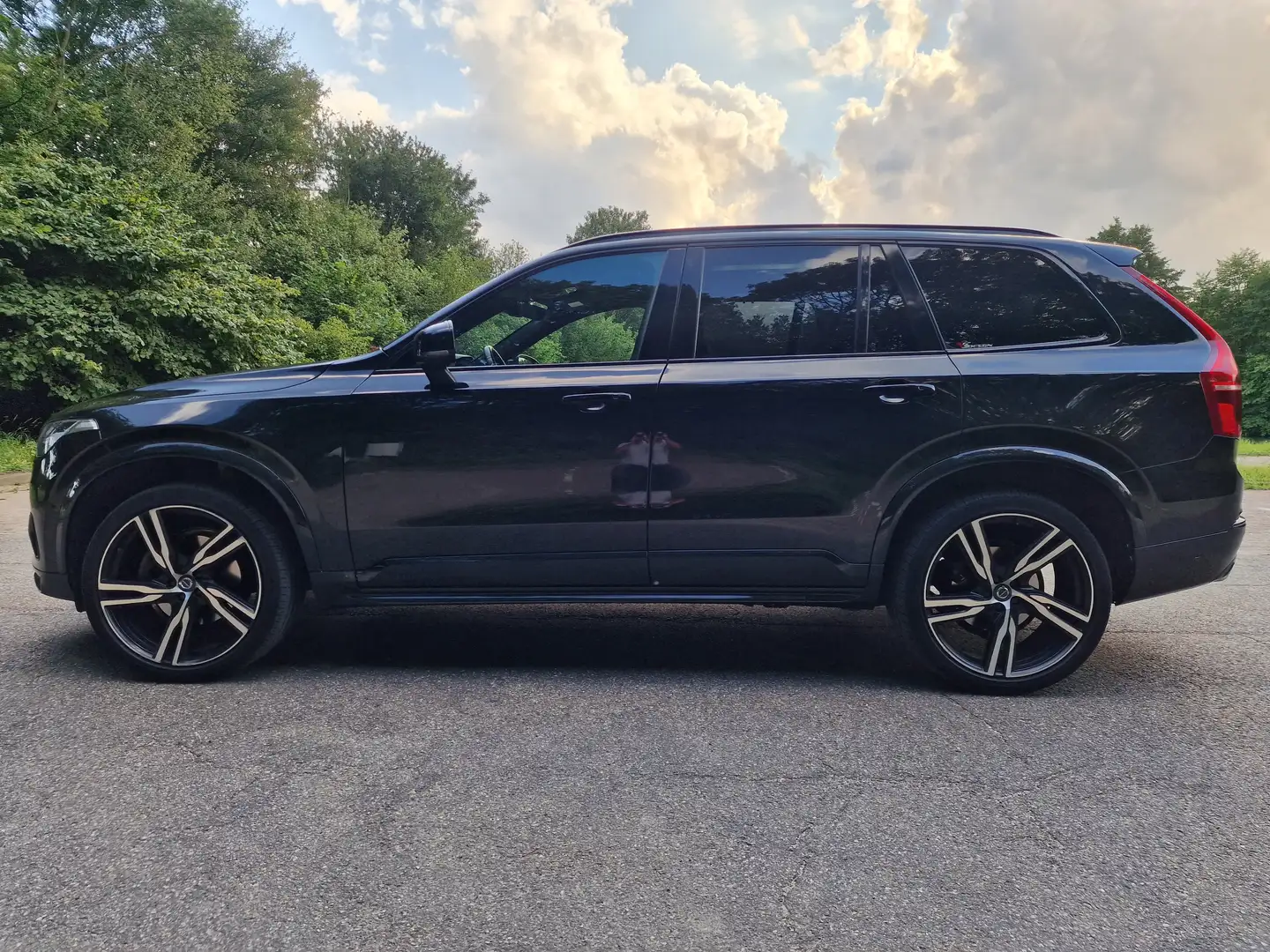 Volvo XC90 Volvo XC90 2.0 D5 R-Disegn polestar te kop 7pp Zwart - 1