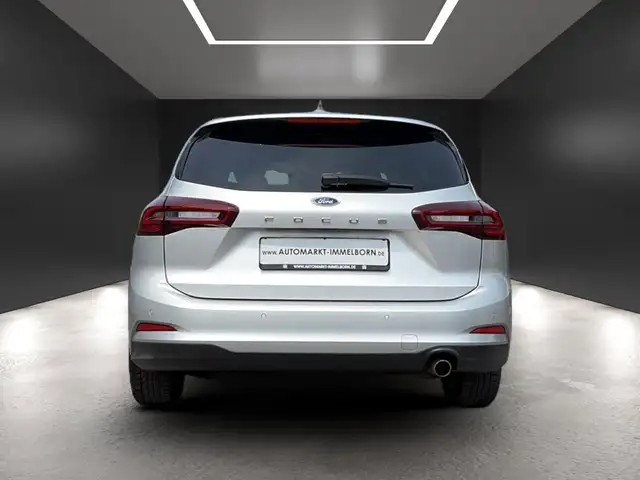 Ford Focus view 10