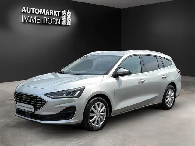 Ford Focus view 4