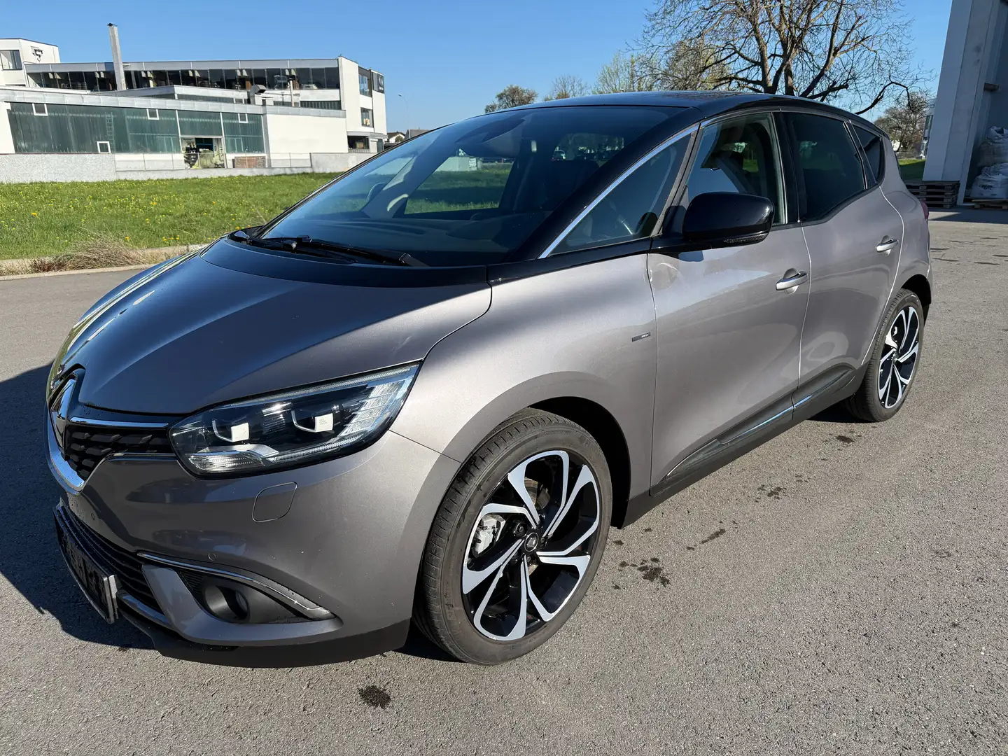 Renault Scenic Energy dCi 110 Bose Edition Leder Navi Massagesitz Grau - 1