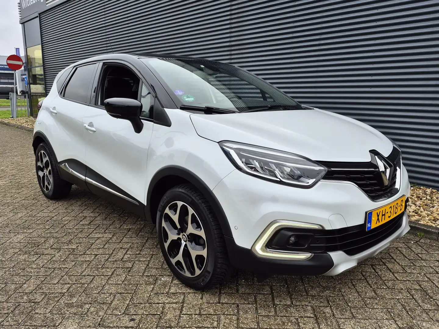 Renault Captur 0.9 TCe Intens | Trekhaak | Navigatie | Parkeersen Wit - 2