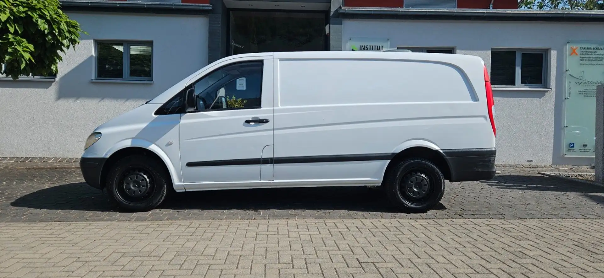Mercedes-Benz Vito 109 CDI lang AHK Leder 1 Vorb. TÜV neu! Weiß - 2