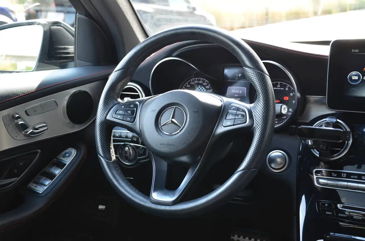 Mercedes-Benz GLC photo Mercedes-Benz GLC