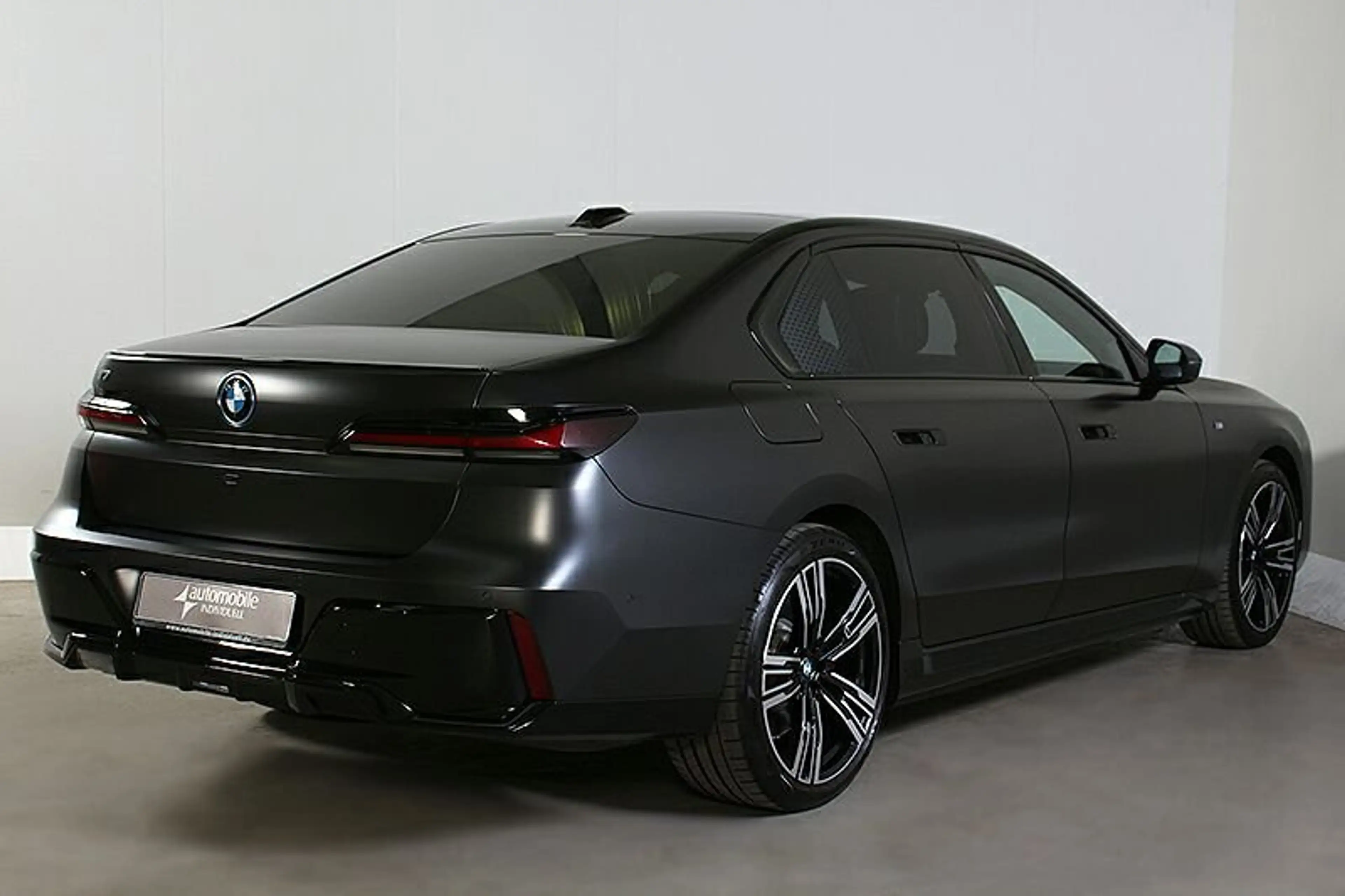 BMW i7 xDrive60 M Sport Pro NP197200 Exec.LoungePak — photo 4