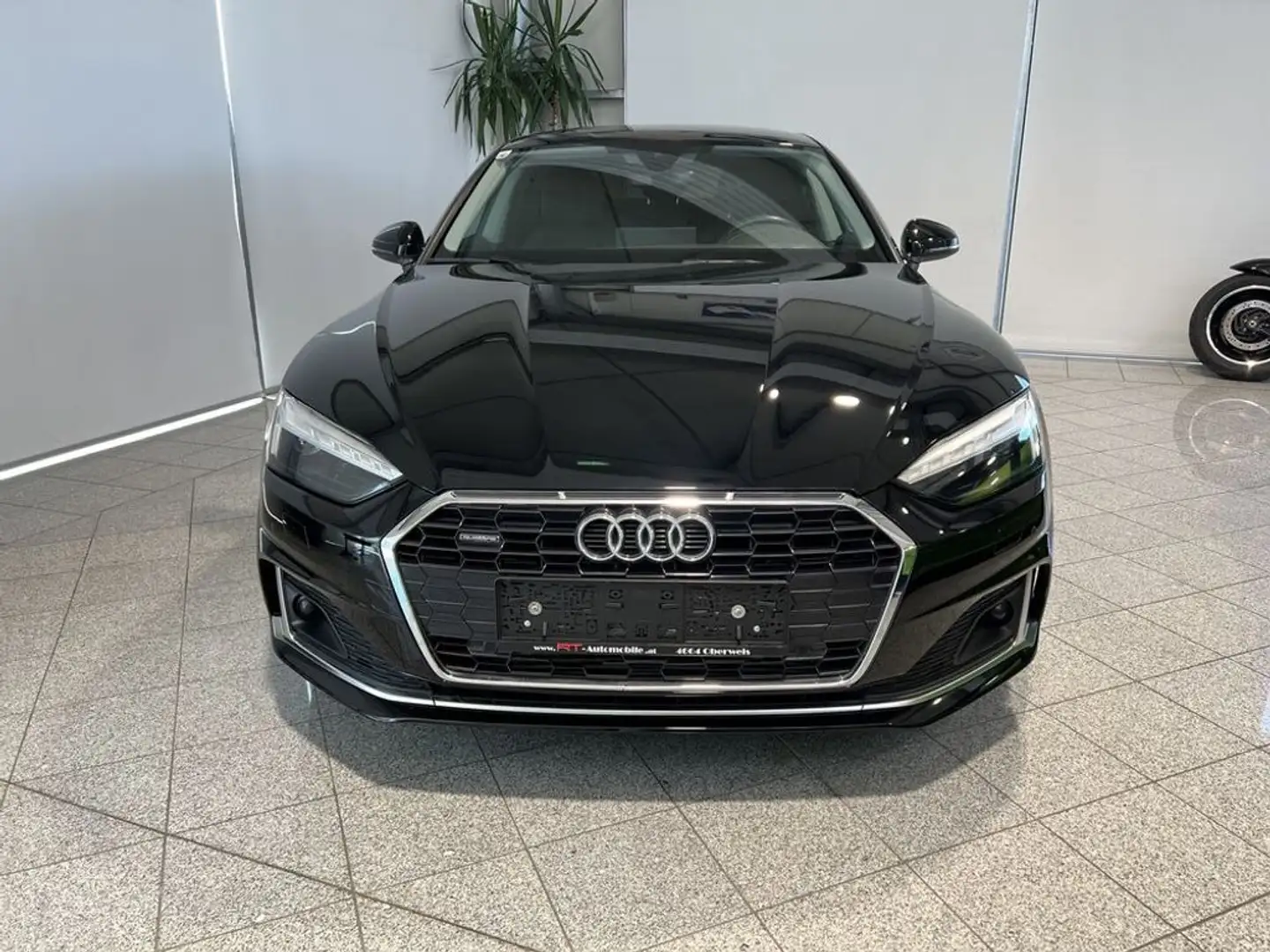 Audi A5 45 TFSI quattro Schwarz - 2