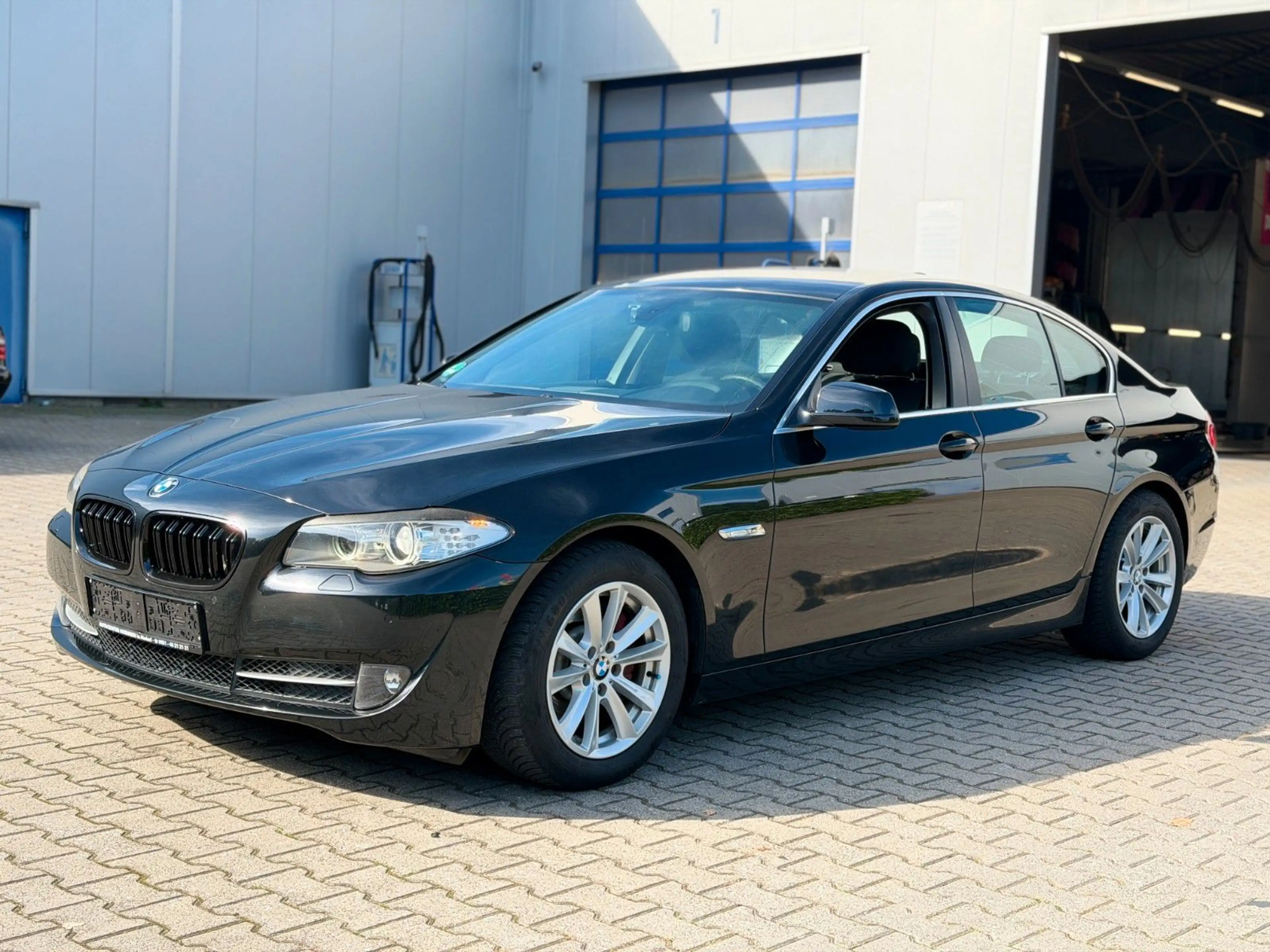 BMW 525 d Limousine*M-Technic FW. *Bi Xenon*Navi*Pdc — photo 5