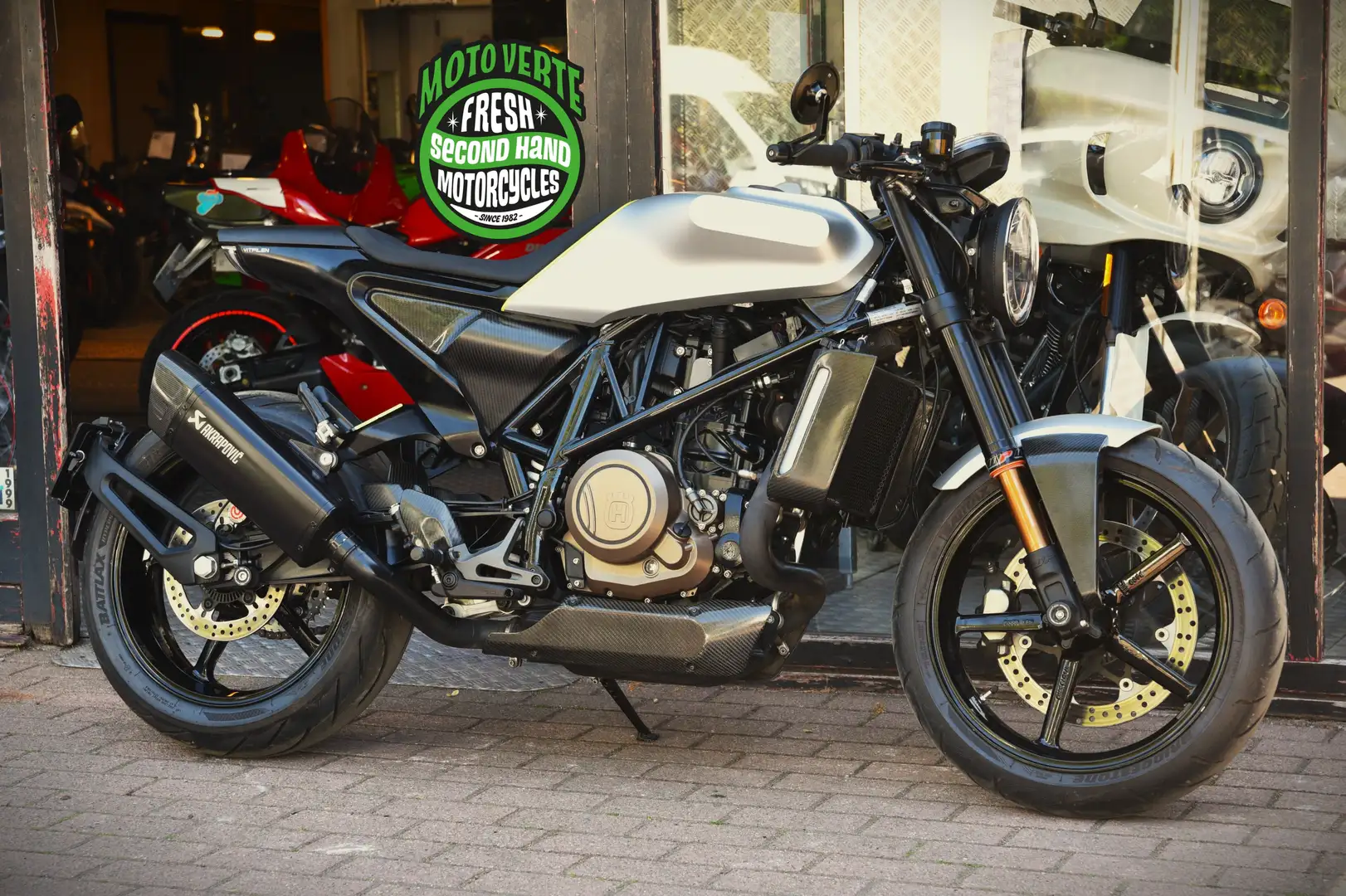 Husqvarna Vitpilen 701 ***MOTO VERTE*** Argent - 1