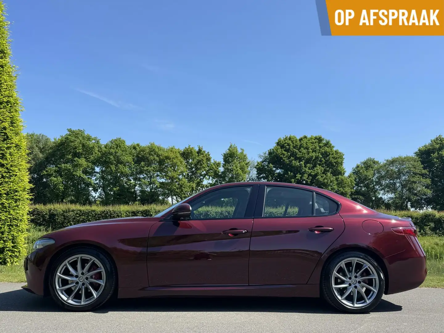 Alfa Romeo Giulia 2.0T 310pk, super netjes!! Veel opties!! Rouge - 1