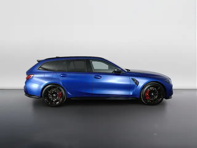BMW M3 view 3