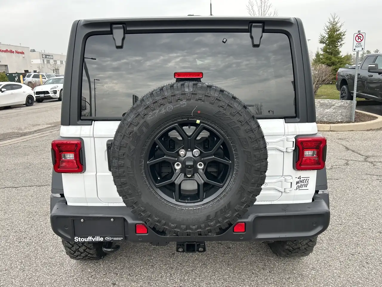 Jeep Wrangler снимка Jeep Wrangler
