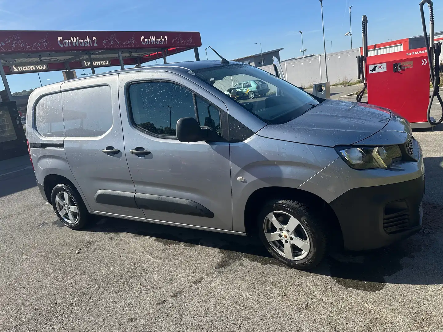 Peugeot Partner Grau - 1