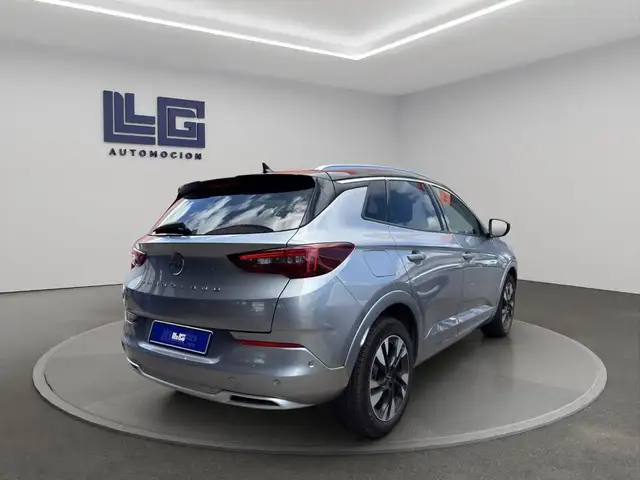Opel Grandland view 5