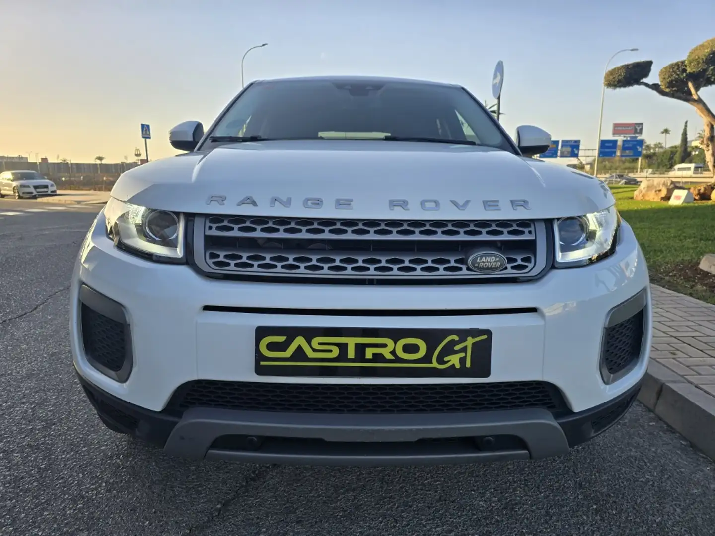 Land Rover Range Rover Evoque 2.0eD4 SE 2WD 150 Blanc - 2
