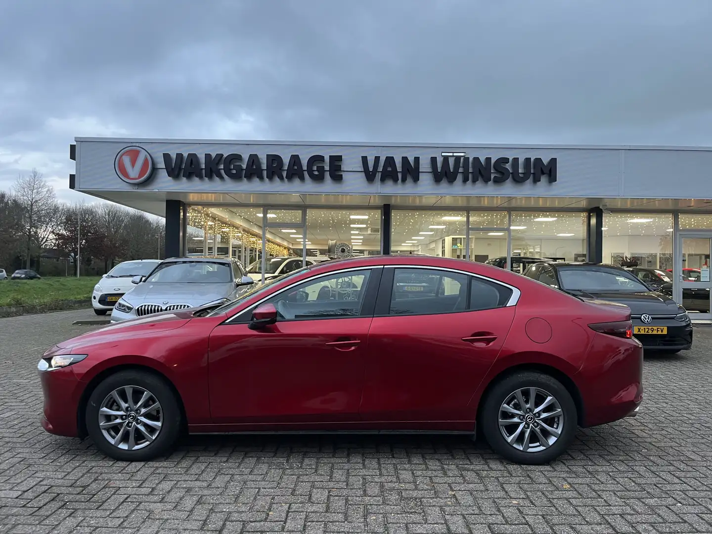 Mazda 3 2.0 e-SkyActiv-X M Hybrid 180pk Navi AdCruise Lmv Rood - 2