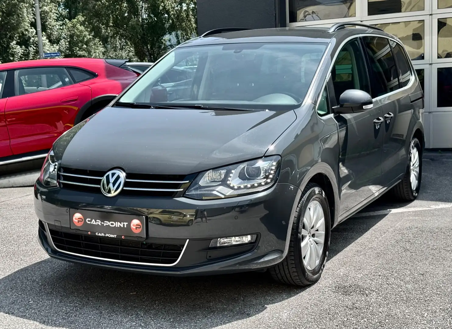 Volkswagen Sharan Business SCR 2,0 TDI DSG Gris - 1