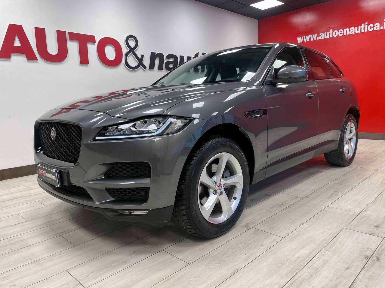 Jaguar F-Pace 2.0D PURE AWD 180CV AUTO