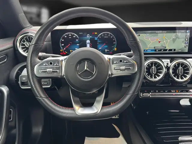 Mercedes-Benz Cla view 13