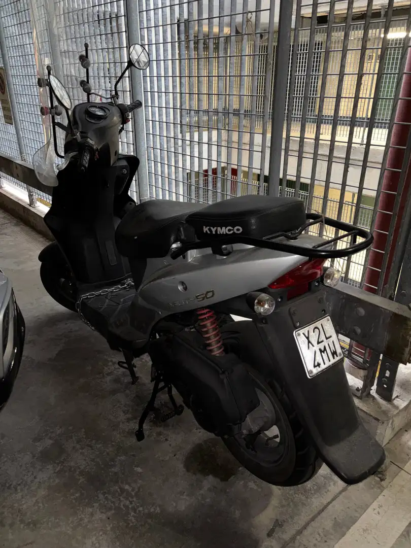 Kymco Agility 50 Zilver - 2