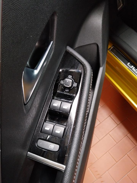 Opel Astra Ultimate Matrix LED 18" Spurhalteass. Luftgütesen — photo 17
