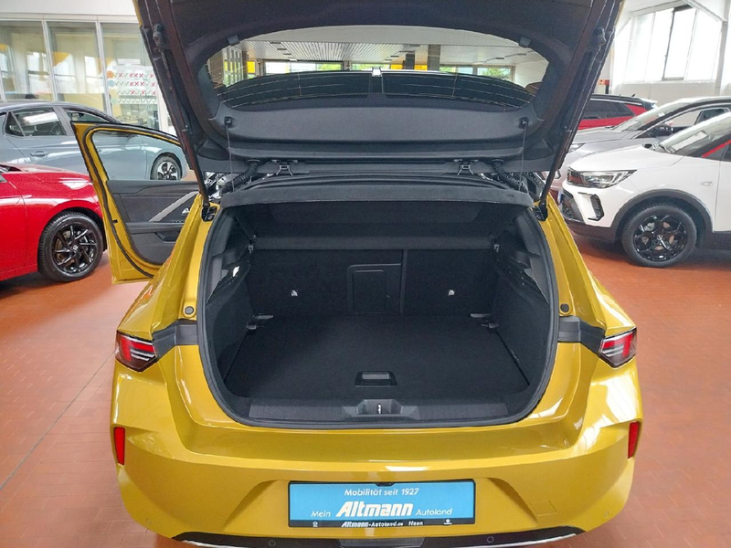 Opel Astra Ultimate Matrix LED 18" Spurhalteass. Luftgütesen — photo 8