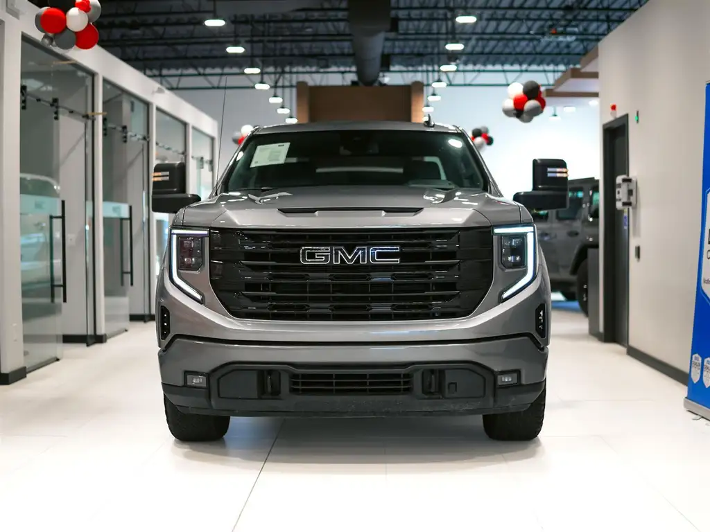 2024 GMC Sierra 1500 ELEVATION photo 3