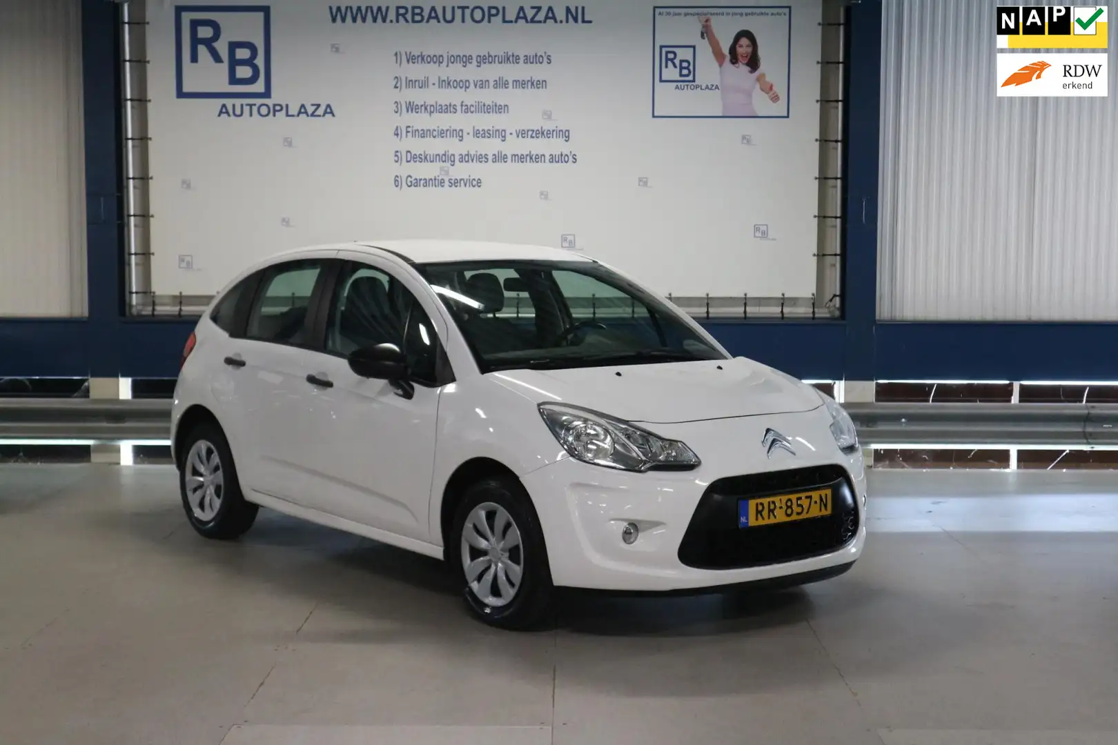 Citroen C3 1.4 Essentiel / AIRCO / WHITE EDITION / 5 DRS ! ! Wit - 1