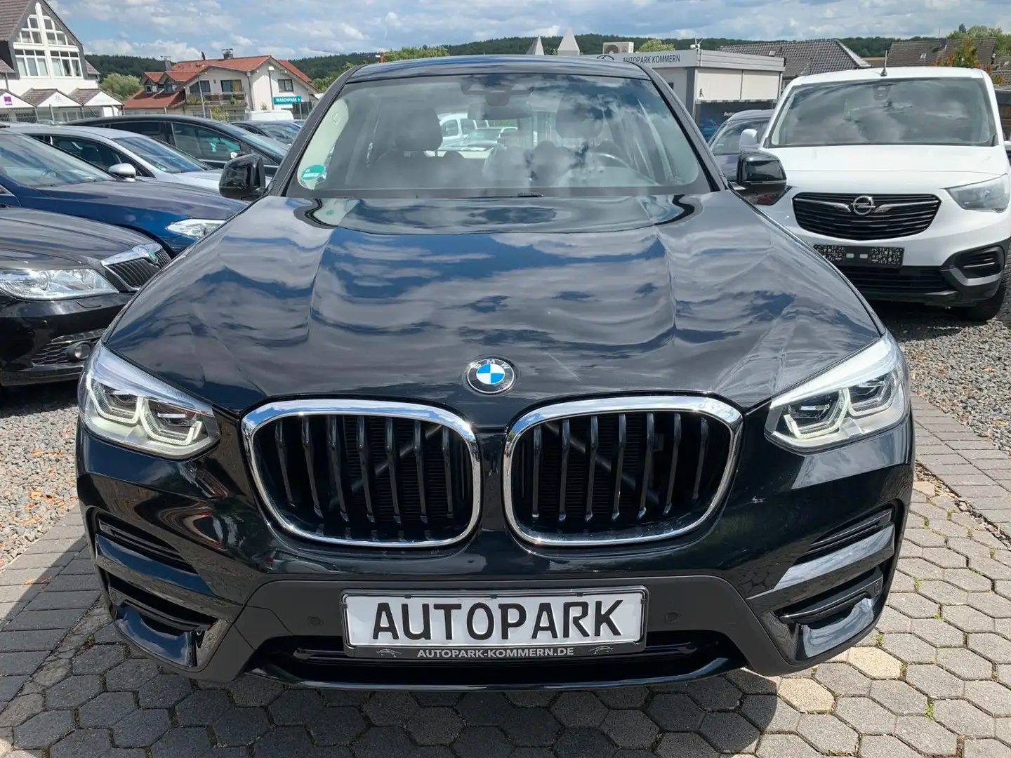 BMW X3 xDrive 30 d Advantage*4X4*AHK*1 Hand*TOP Negro - 2