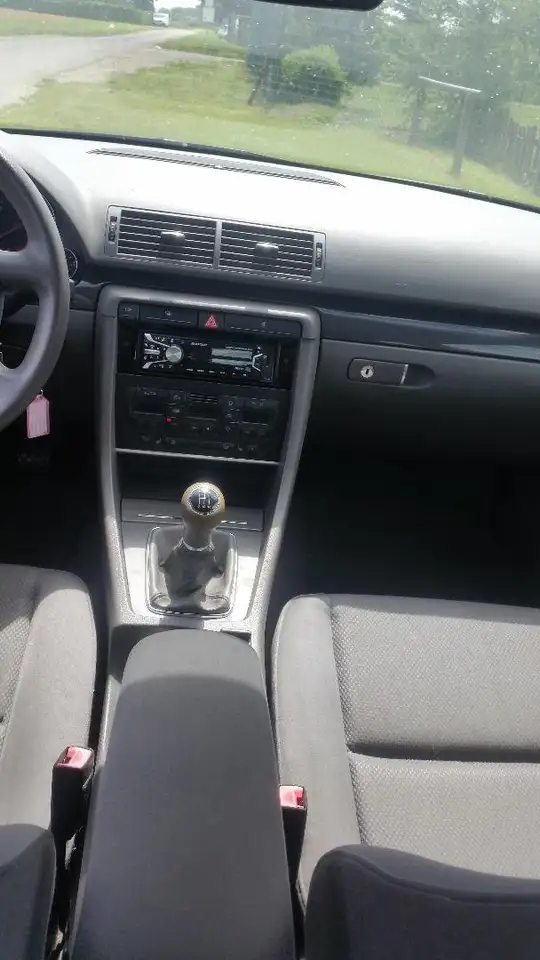 Audi A4 2.0 Lim. (8E), foto 7