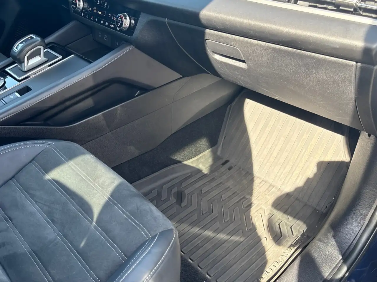 Mitsubishi Outlander снимка Mitsubishi Outlander