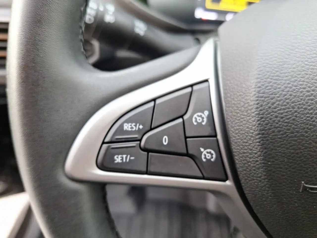 Dacia Jogger Extreme HYBRID 140 7-sitzig 18