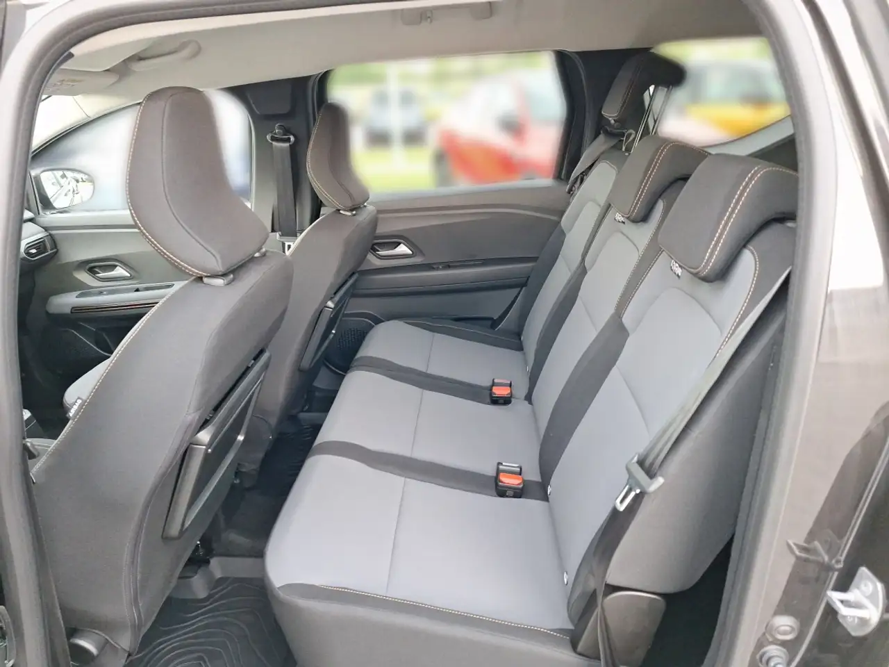 Dacia Jogger Extreme HYBRID 140 7-sitzig 10