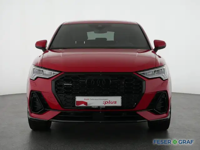Audi Q3 view 12