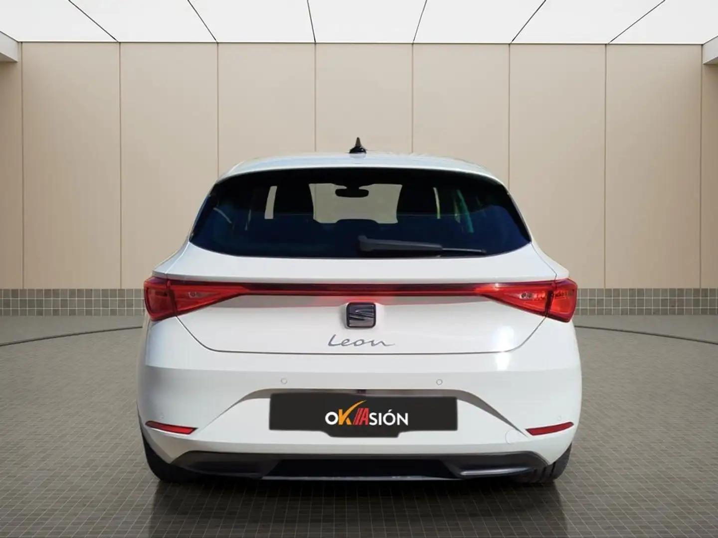 SEAT Leon 1.0 eTSI 81kW DSG-7 S&S Style Go Weiß - 2