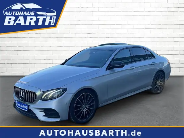 Mercedes-Benz E 220 d AMG Line *LED*AUT*Leder*Navi*Dach*