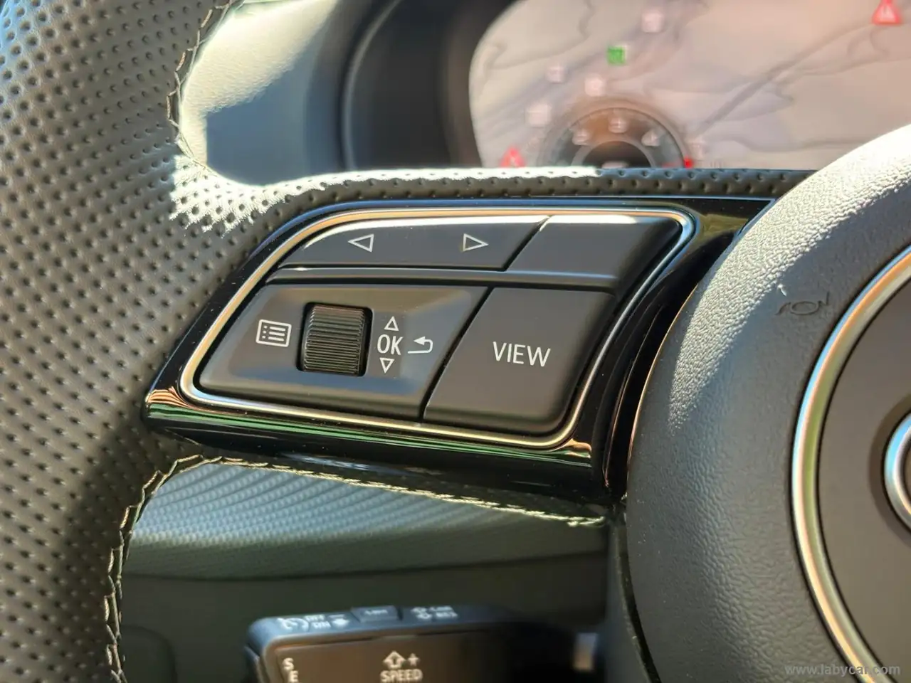 Audi Q2 35 TDI S tronic S line Edition, миниатюра 22