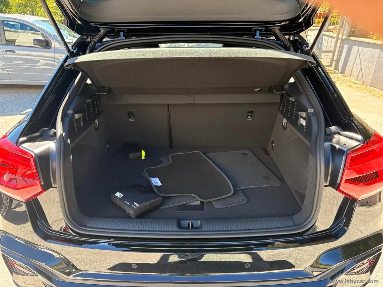 Audi Q2 35 TDI S tronic S line Edition, миниатюра 10