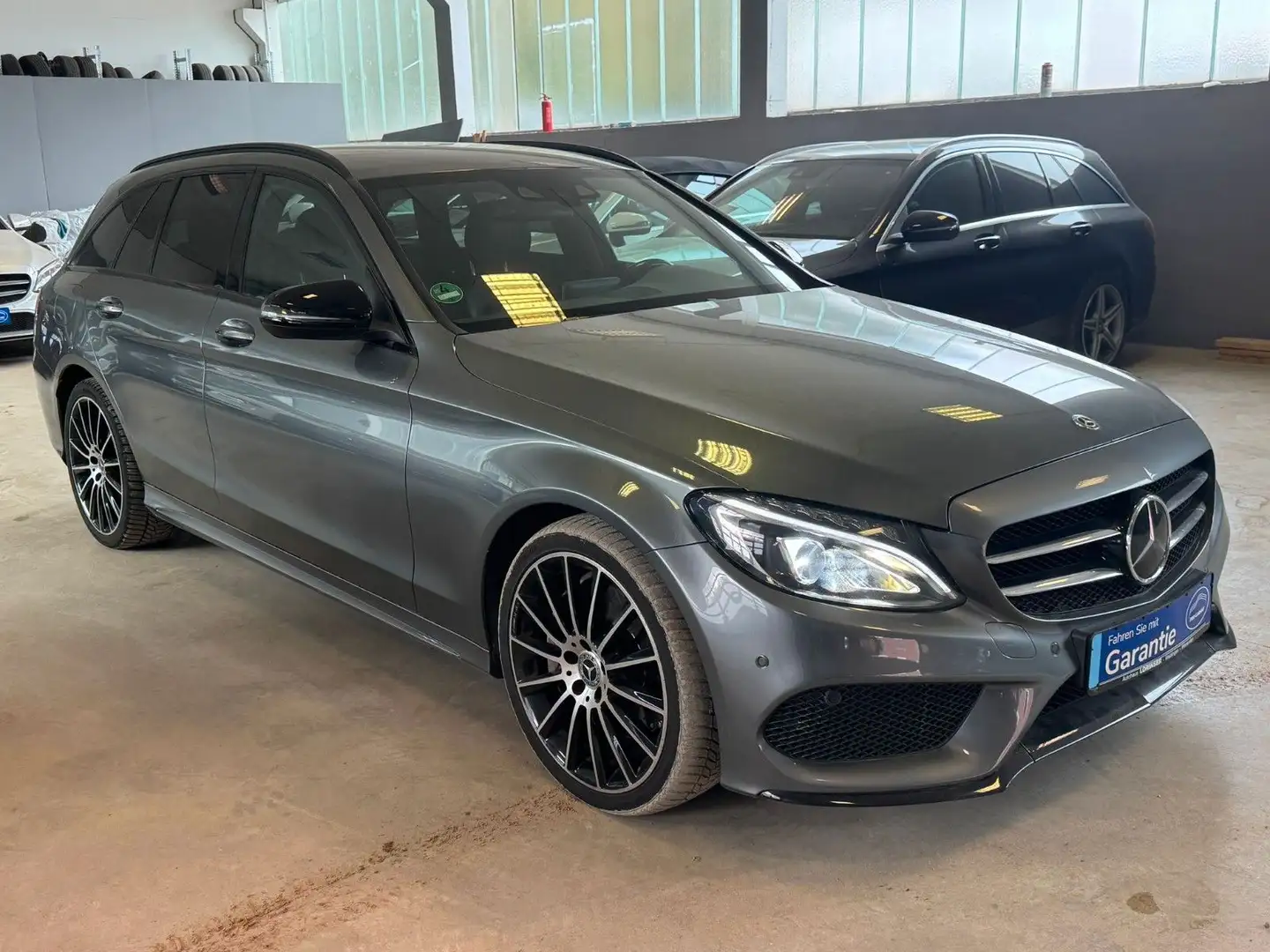 Mercedes-Benz C 400 T 4Matic AMG 2HD CAM DCC LED NAV LEDER AHK Gris - 1